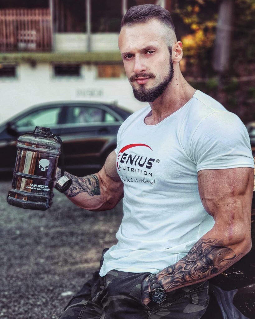 Warcry Pre-Workout – Cherry Iced Tea | Genius Nutrition | 330ml - product photo 2, Pre-Workout & Energy & SPORT.